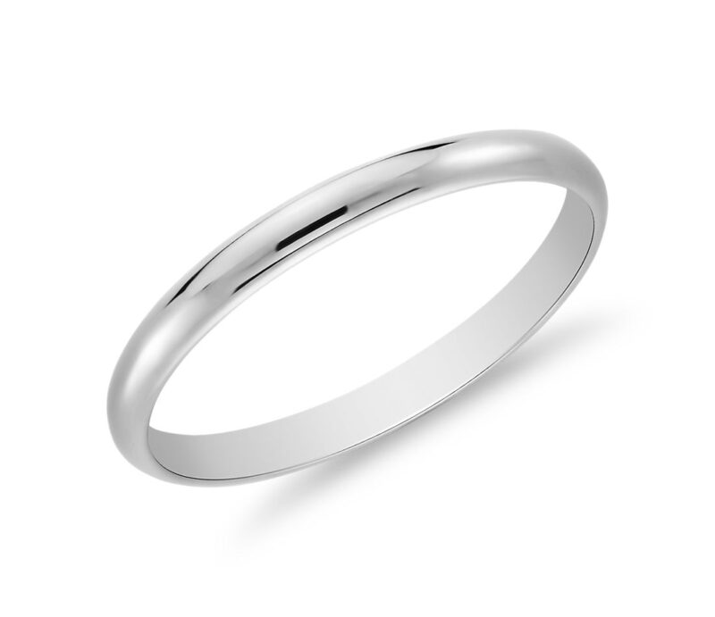 Classic Wedding Band in Platinum (2mm)